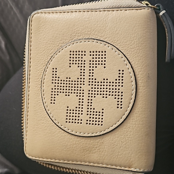 Tory Burch bag and matching wallet - Picture 9 of 10